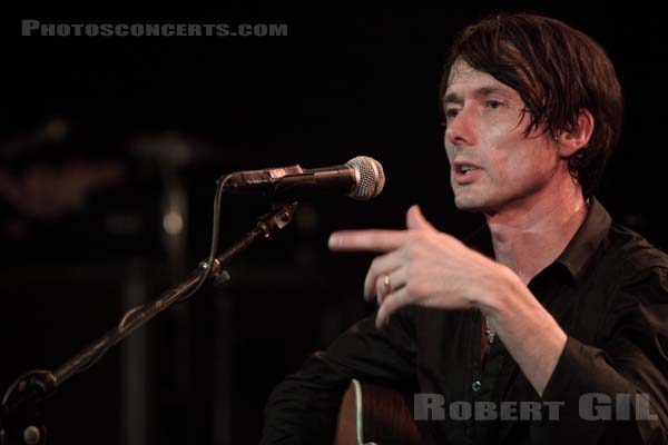 BRETT ANDERSON - 2010-02-05 - PARIS - Divan du Monde - 